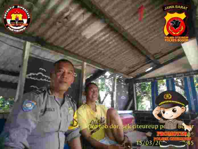 Bhabinkamtibmas membangun Harmonisasi dengan warga masyarakat di Desa Karang Asem Timur dengan Sambang warga