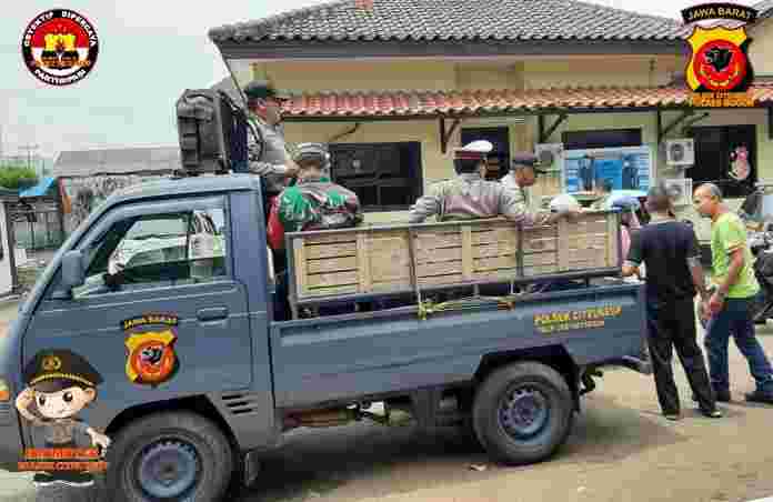 Kapolsek Citeureup Polres Bogor AKP RICKY WOWOR, SH Pimpin Kegiatan Menyerukan Himbauan Maklumat Kapolri