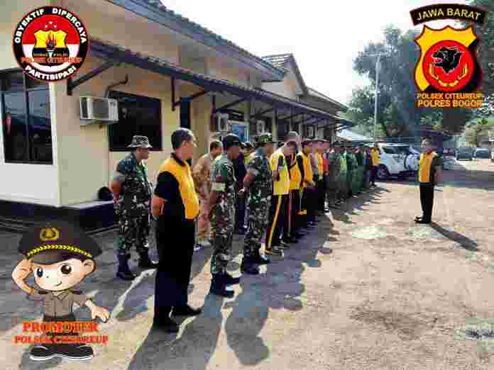 Kapolsek Citeureup Pimpin Apel sebelum kegiatan bersih-bersih