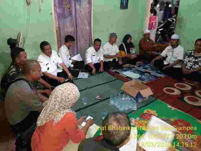 Bhabinkamtibmas Desa Bojong Rangkas Polsek Ciampea Himbau masyarakat dan Pencegahan Wabah Corona.