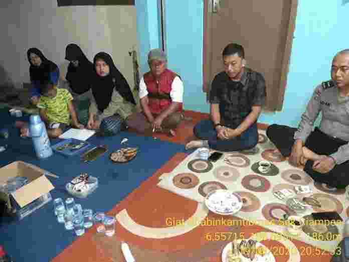 Bhabinkamtibmas Desa Bojong Rangkas Polsek Ciampea Polres Bogor Ajak Kader Kesehatan Bersinergi Edukasi Warga Cegah Corona.