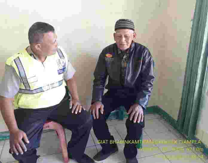 DDS (Door to Door System) Bhabinkamtibmas Desa Gunung Malang.