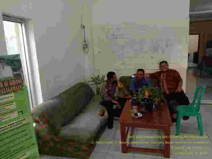 Door to Door System, Bhabinkambtimas Polsek Ciampea Polres Bogor Berikan Himbauhan Pencegahan Covid-19